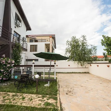 Villa Onyx Mamaia *