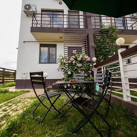 Onyx Mamaia * Navodari